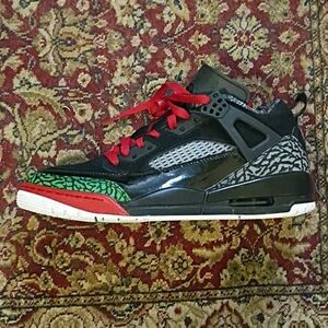 Jordan Athletic Shoes Black Red Green